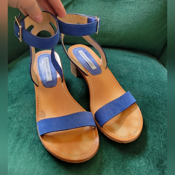 Diane Von Furstenberg Shoes - Diane von Furstenberg blue sandals 8.5